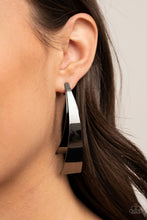 Load image into Gallery viewer, Underestimated Edge Papazzai Black Earrings