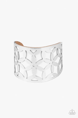 Garden Fiesta Paparazzi White Bracelet