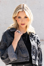 Load image into Gallery viewer, Daringly Deco Papazzai Black Bling Ring