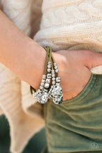 Load image into Gallery viewer, Token Trek Papazzai Green Bracelet