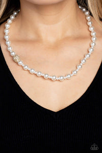 Countess Chic - Gold Bling Pearl Necklace