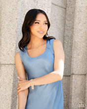 Load image into Gallery viewer, Elusive Elegance - Gold