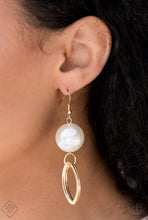 Load image into Gallery viewer, Big Spender Shimmer Papazzai Gold Earrings