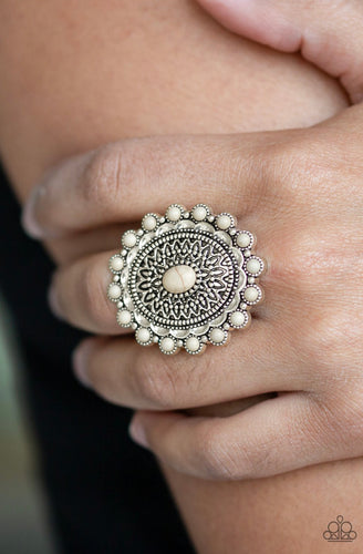 Mesa Mandala Papazzai White Ring