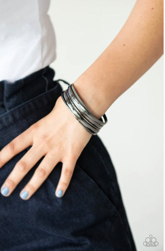 Basic Bauble Papazzai Black Bracelet