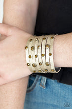 Load image into Gallery viewer, GO-GETTER GLAMOROUS PAPAZZAI BRASS URBAN LEATHER SNAP BRACELET