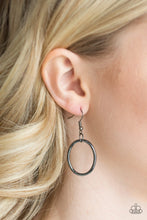 Load image into Gallery viewer, Elegantly Ensnared - Black Necklace